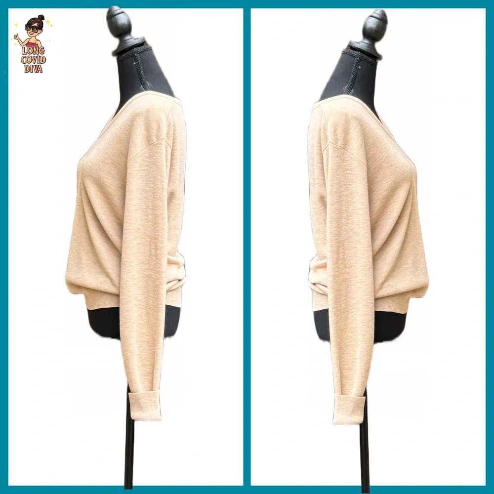 š¤Vintage, Unisex, Lightweight, Tan V-Neck Pullover, Sweater/Medium - Picture 3 of 7